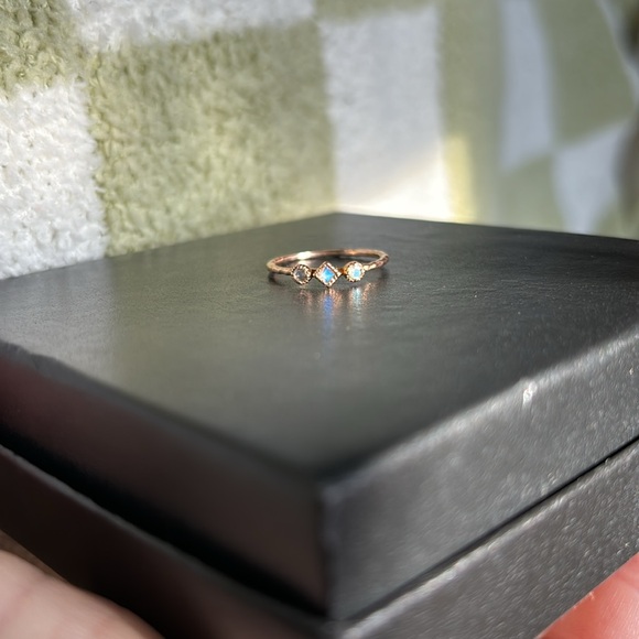 14K HAMMERED ROSE GOLD LABRADORITE RING - Picture 11 of 11